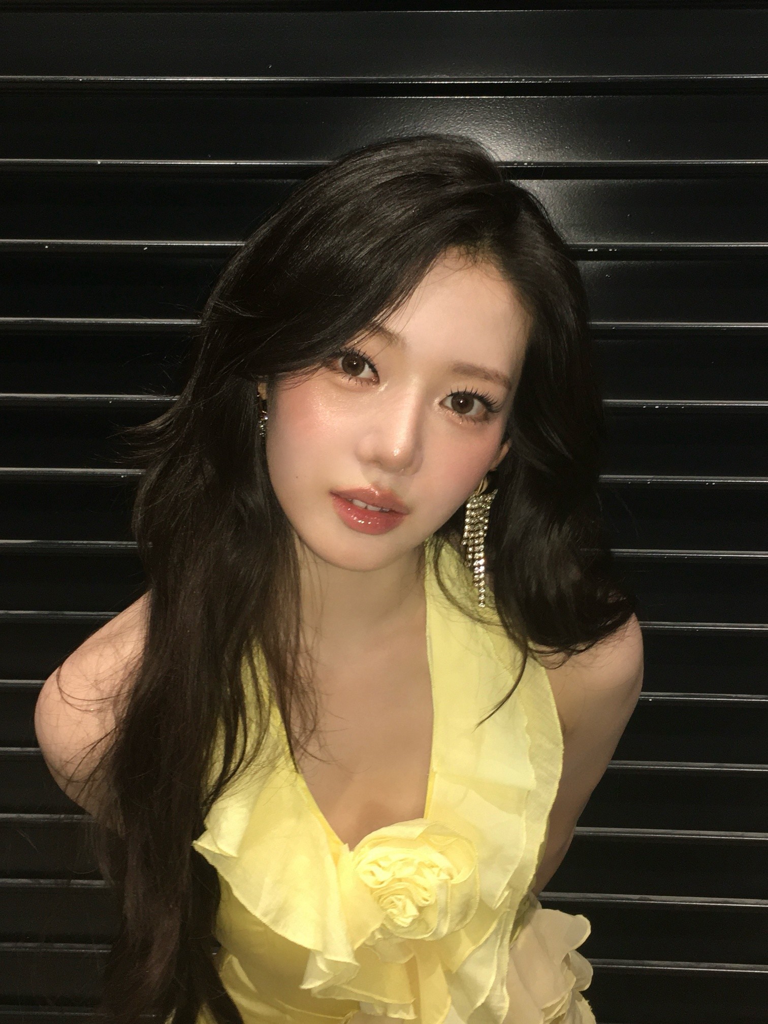 RORA vía Weverse 🐼: See you later 🌼 #로라 #베이비몬스터