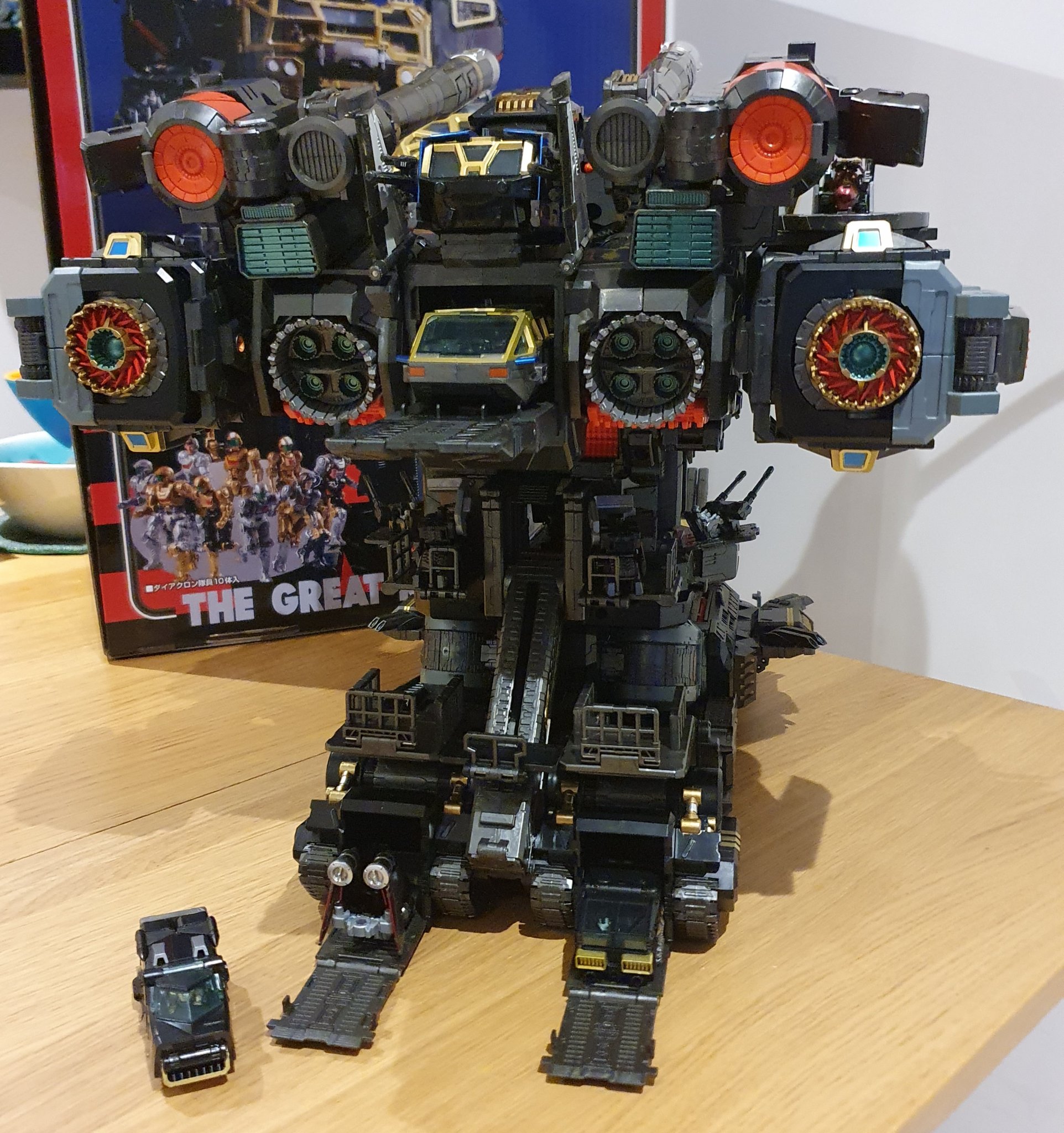 Takara Diaclone Reboot DA-120 Robot Base GX <Royal Defender>, via