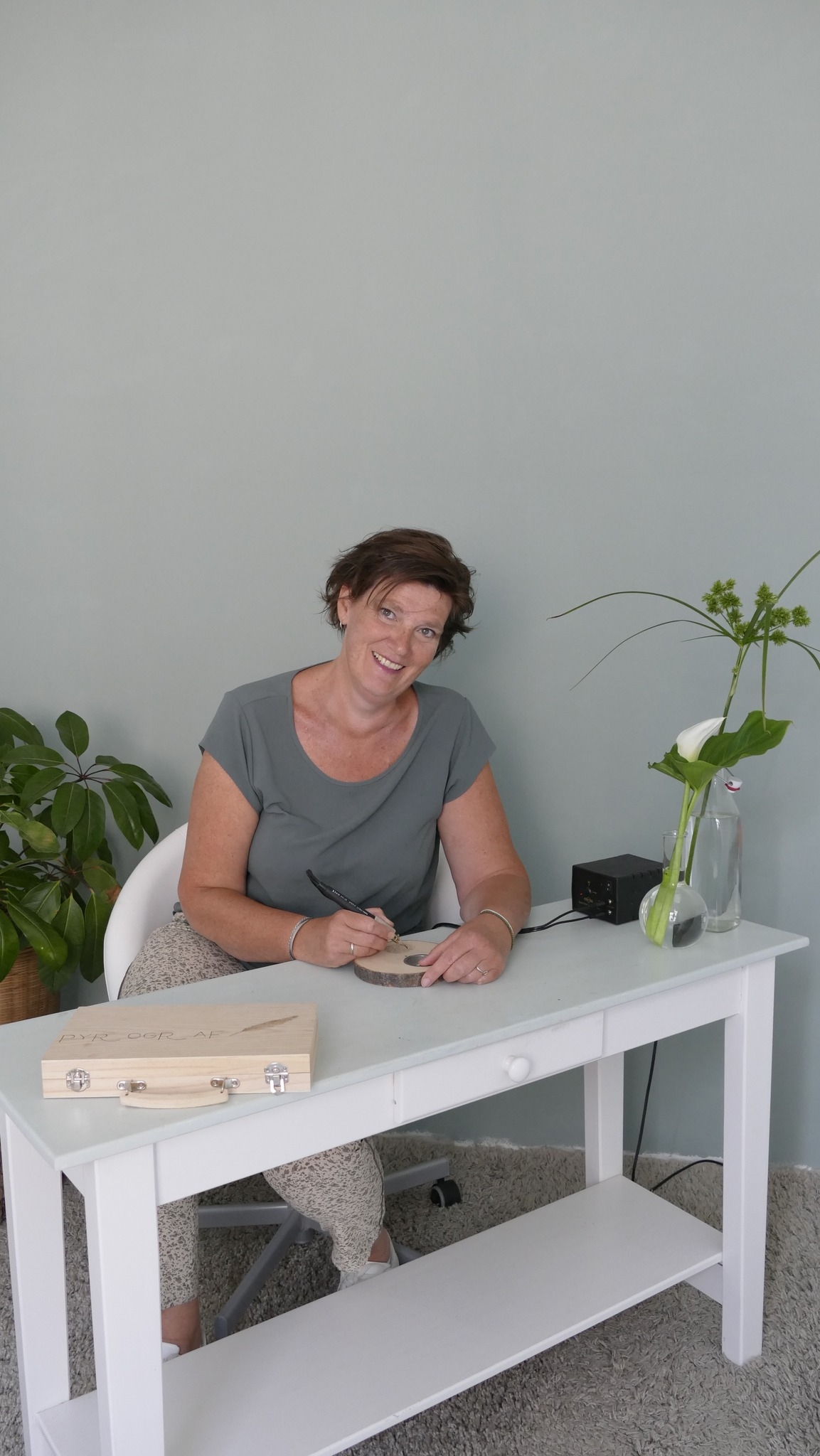 🌿 GIVE-AWAY ZIJDEN TROOSTBOEKET 🌿 Met onze zijden rouwbloemen willen we ...