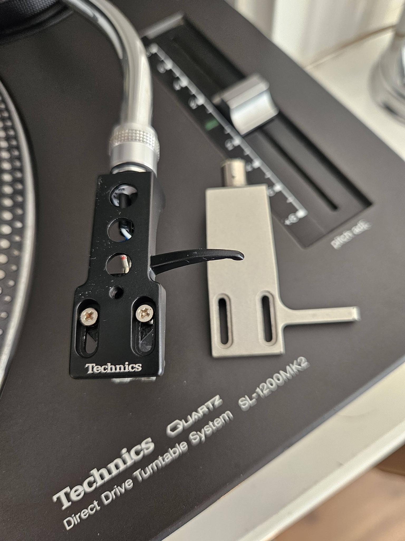 Technics SL1200 MKII turntable head shell upgrade with Shure M44G