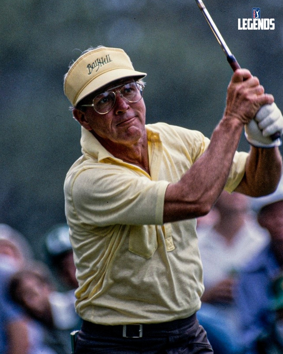 Arnold Palmer in action at the 1983 Masters ⛳ #ArnoldPalmer #Golf