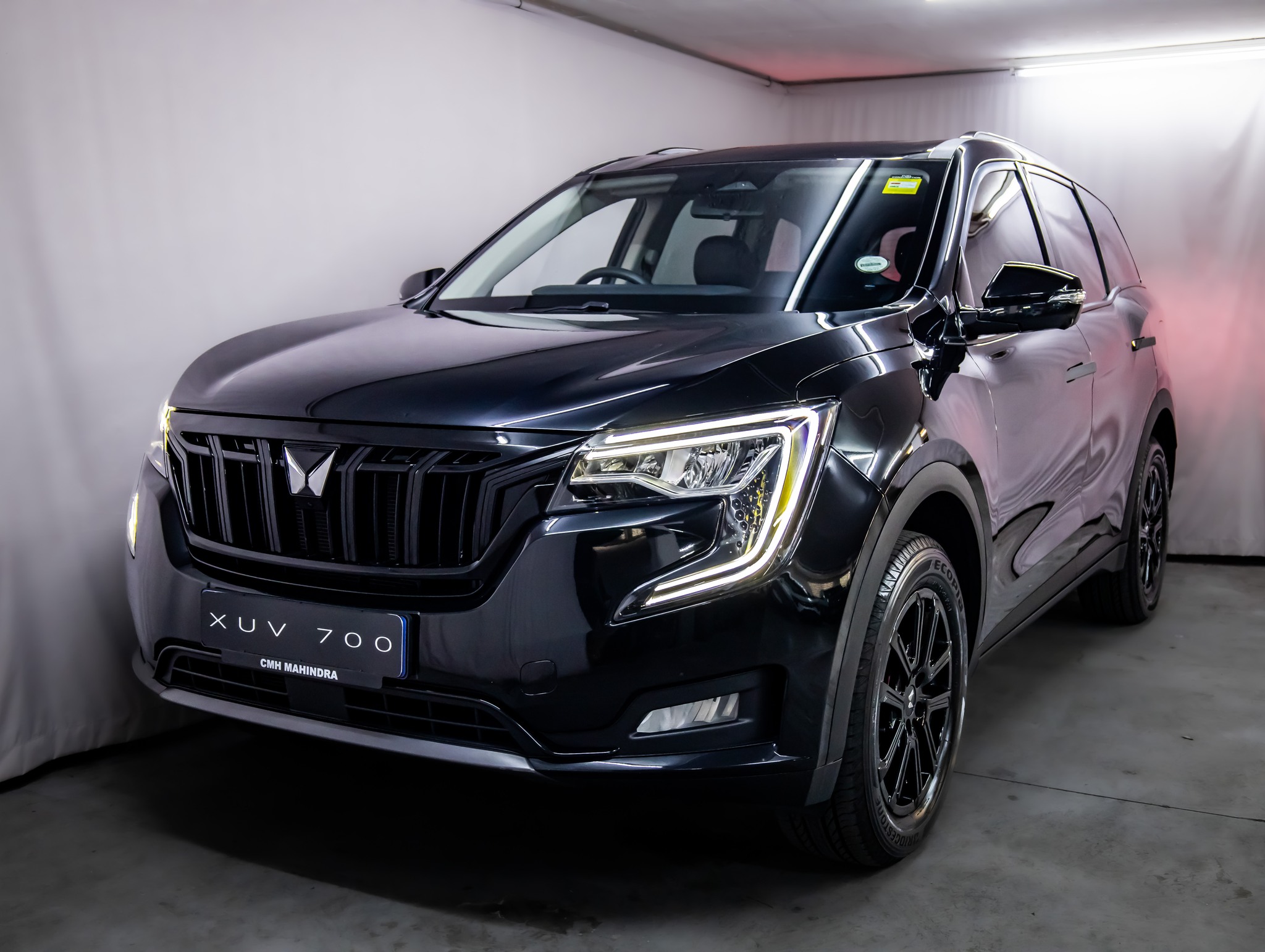 2026 Mahindra XUV700 2.0 AX7L Auto (7 Seater) |13000km | R564 500