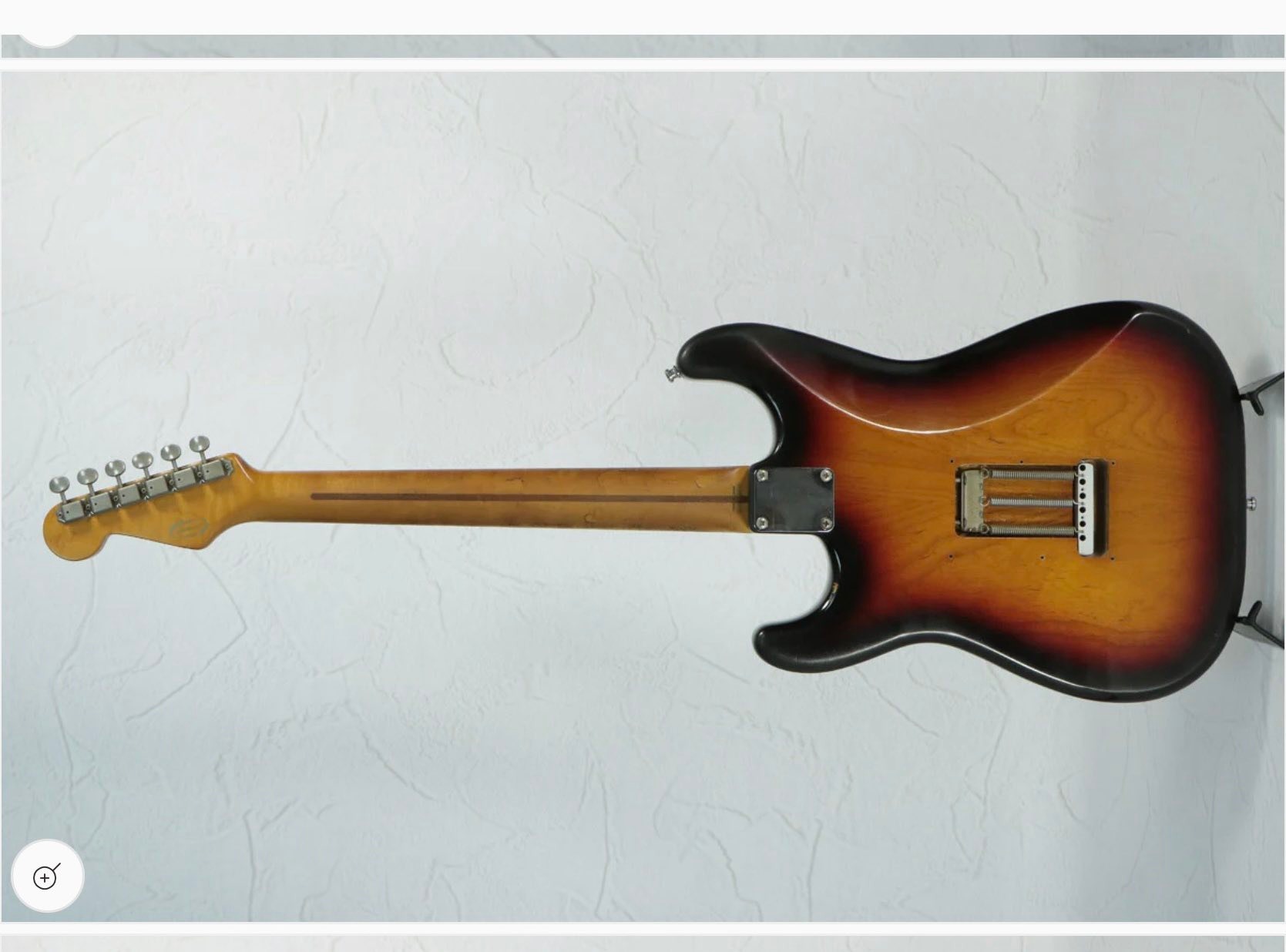 Extrad ST54-135 guitar with Lace Sensors