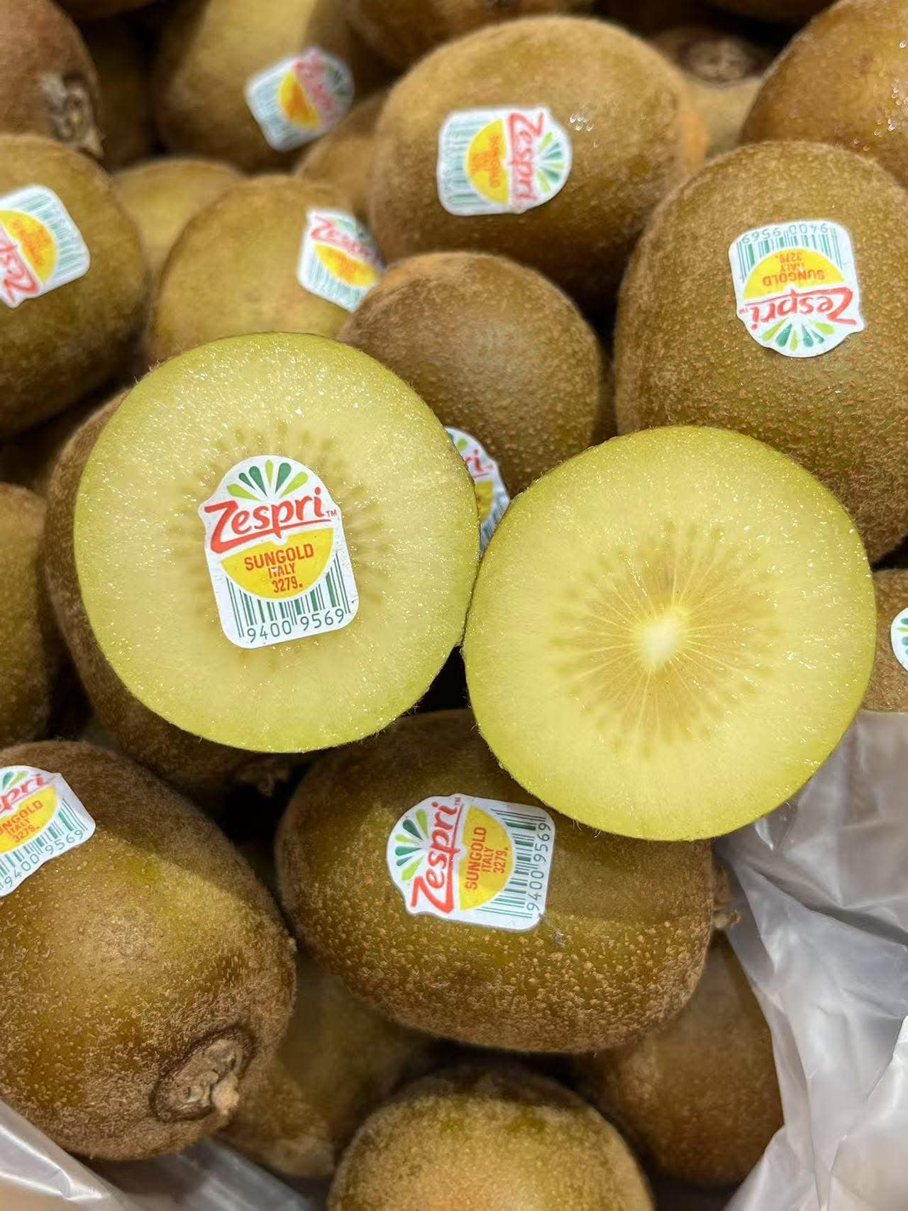 Zespri kiwi 来咯☘️新西兰黄金奇异果🥝～ 老人，宝妈最喜欢吃的金果