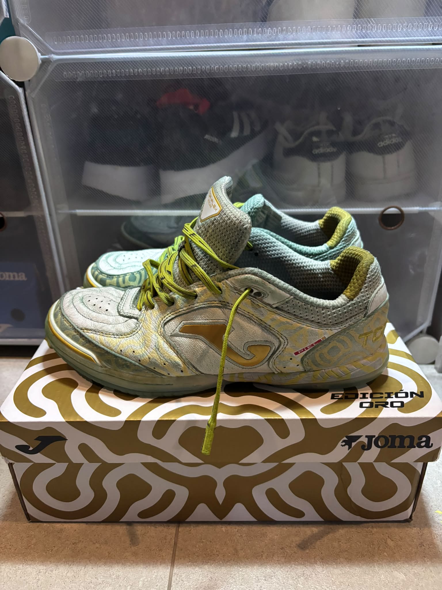 ซื้อ-ขาย รองเท้าฟุตบอล รองเท้าฟุตซอล อุปกรณ์กีฬา ของแท้เท่านั้น