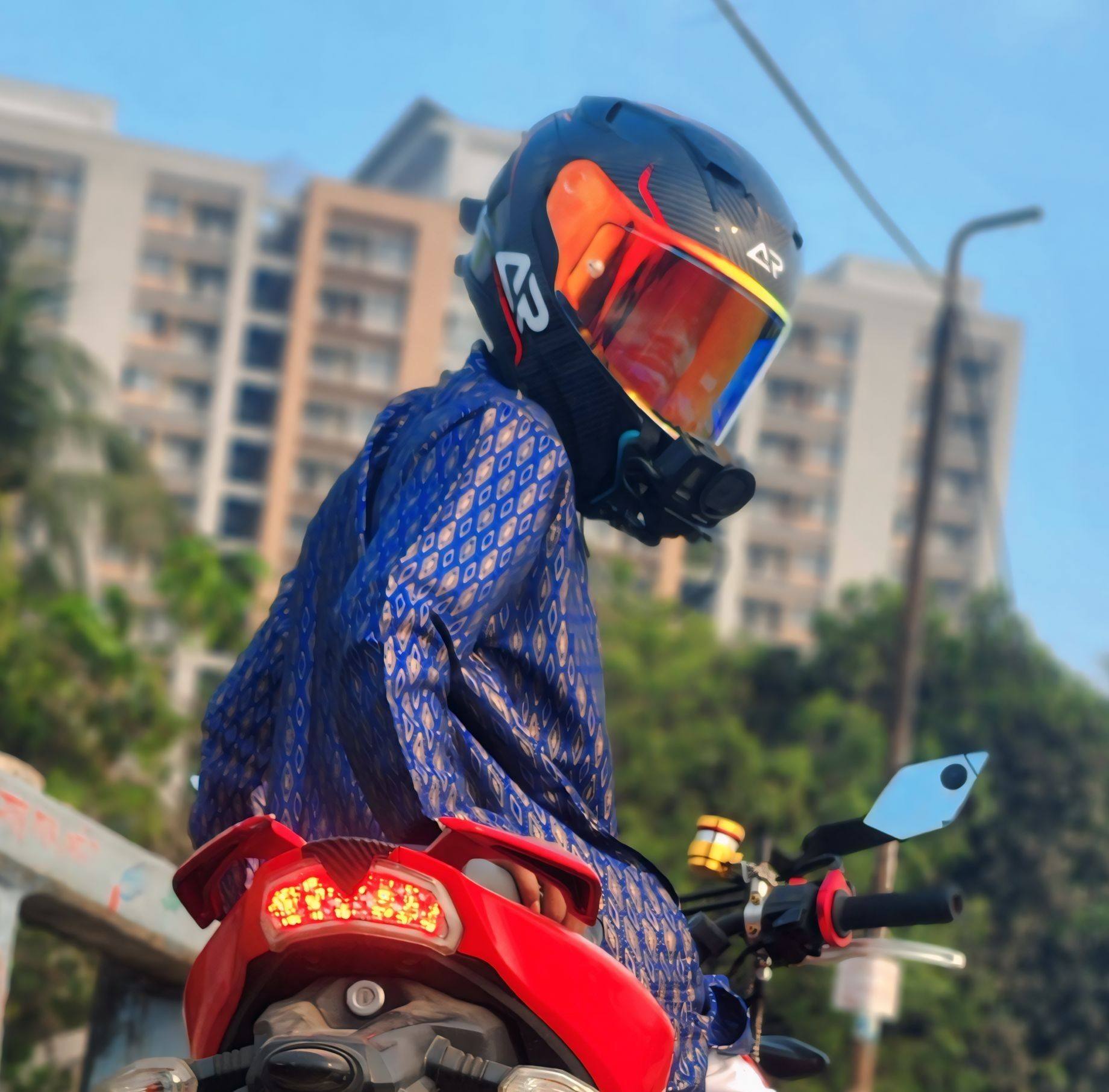 দাগটা উঠাবো কিভাবে কেউ কি বলতে পারবেন ???😂😂 #SHSAKIB #bikelife #yamaha ...