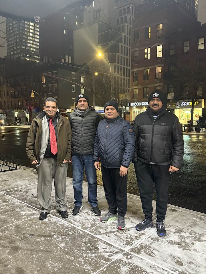 Friends meet after 25 years Qlcians in Nyc.