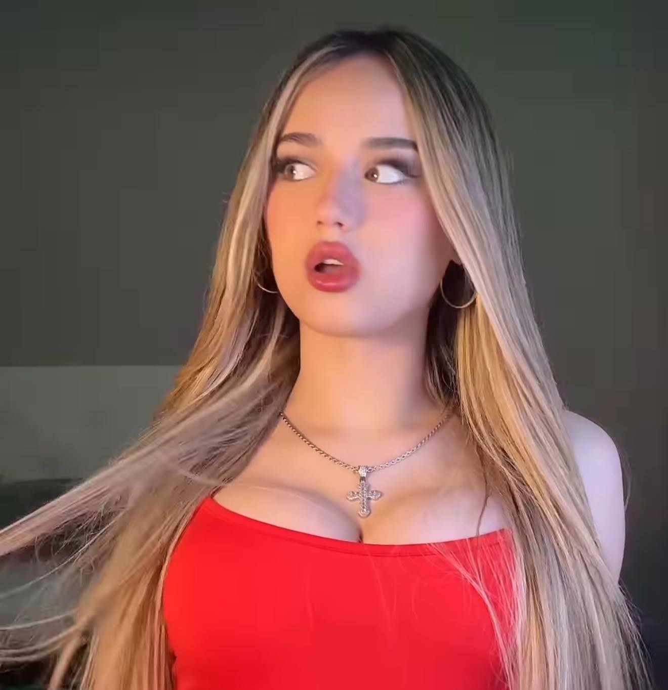 Sofiaapk Sorprendida 🤭 Facebook