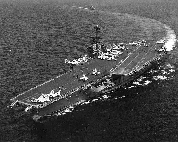 Battle - The U.S. Navy aircraft carrier USS Ranger (CV-61) underway at ...