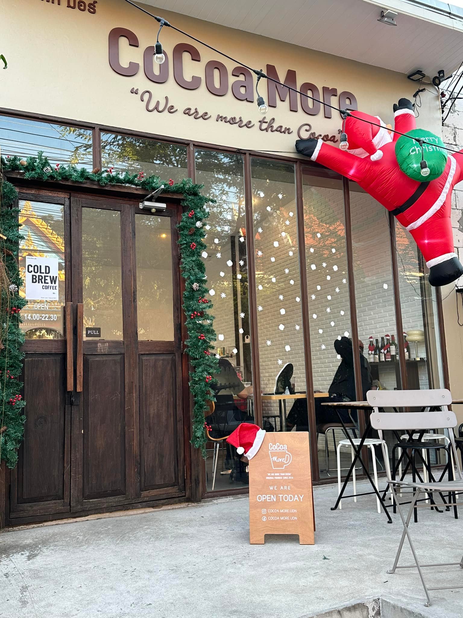 CoCoa More.udn - 🍃🎅🏻🥤 ร้านเปิดแล้ว 🎄🍧 แวะมาเติมหวาน... | Facebook