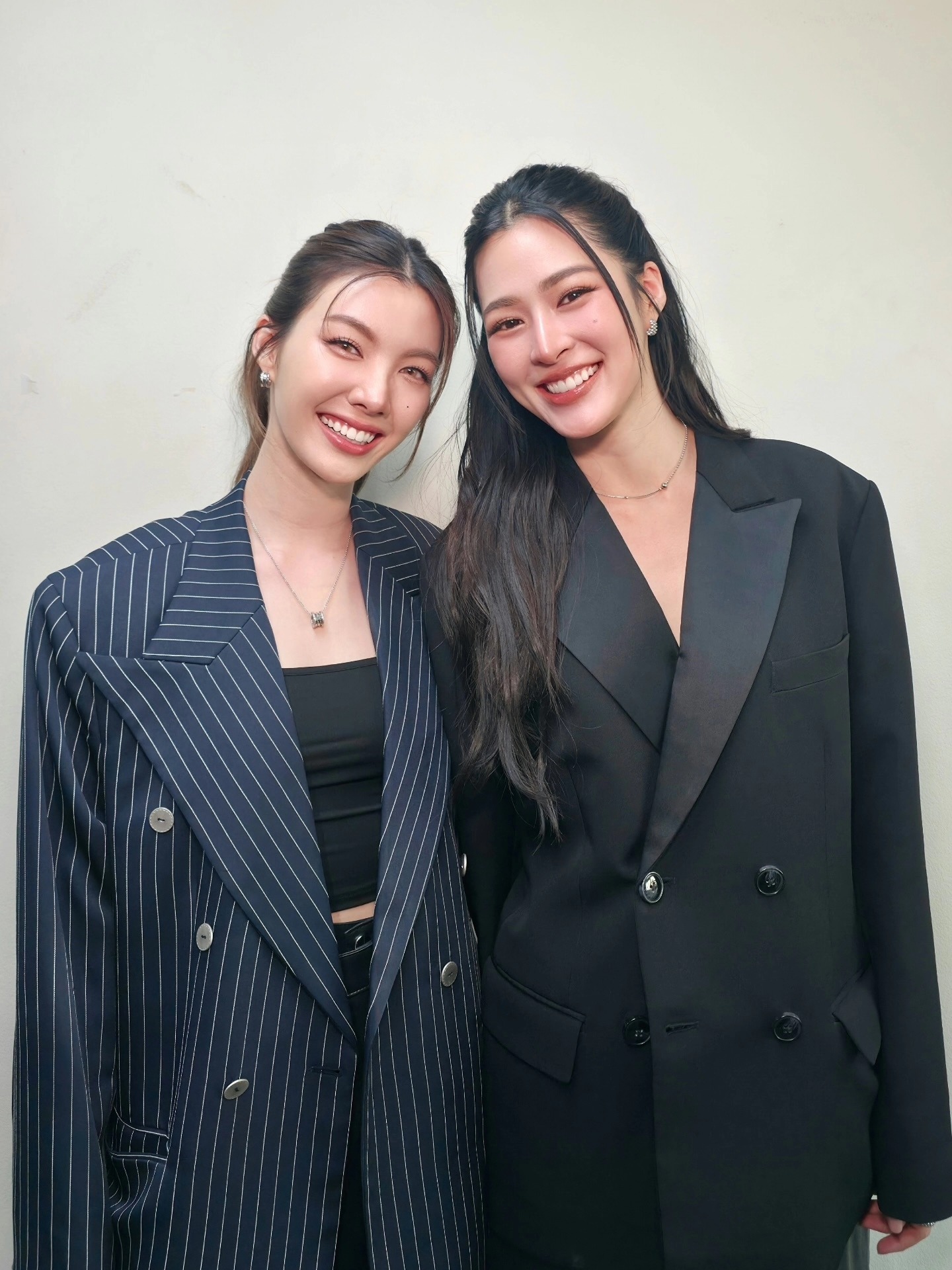 LINGORM FANSIGN DAY!!! I repeat—LINGORM FANSIGN DAY!! My heart is