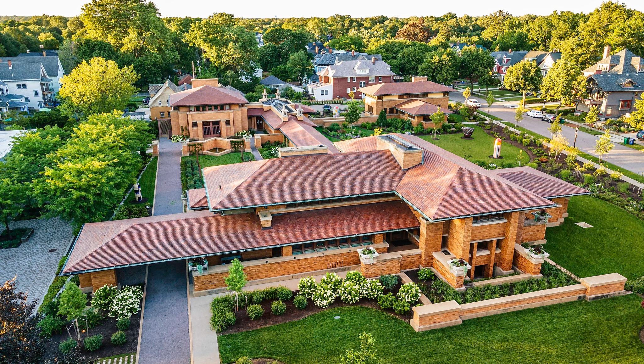 Frank Lloyd Wright's Darwin D Martin House in Prairie School design