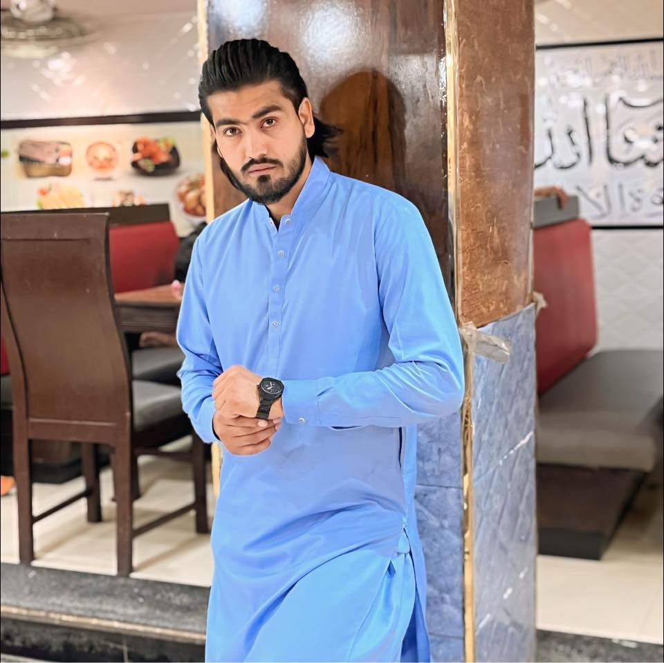 Zara ci dyr💔 Komal Siddiqui Pretty Girl Alina Khan Abdullah Malik Umm E ...