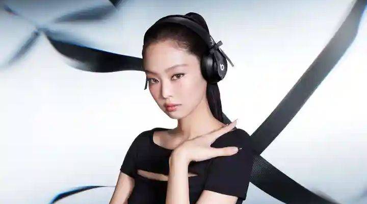 The Beats Solo 4 - JENNIE Special Edition is back, now in Onyx