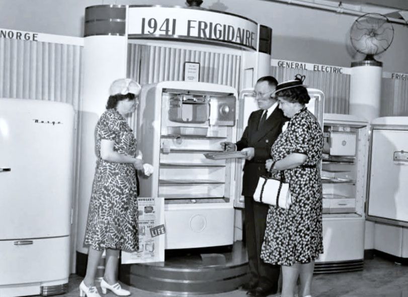 冷蔵庫・冷凍庫 1941's Vintage GE Refigerator  U.S July 1941. 