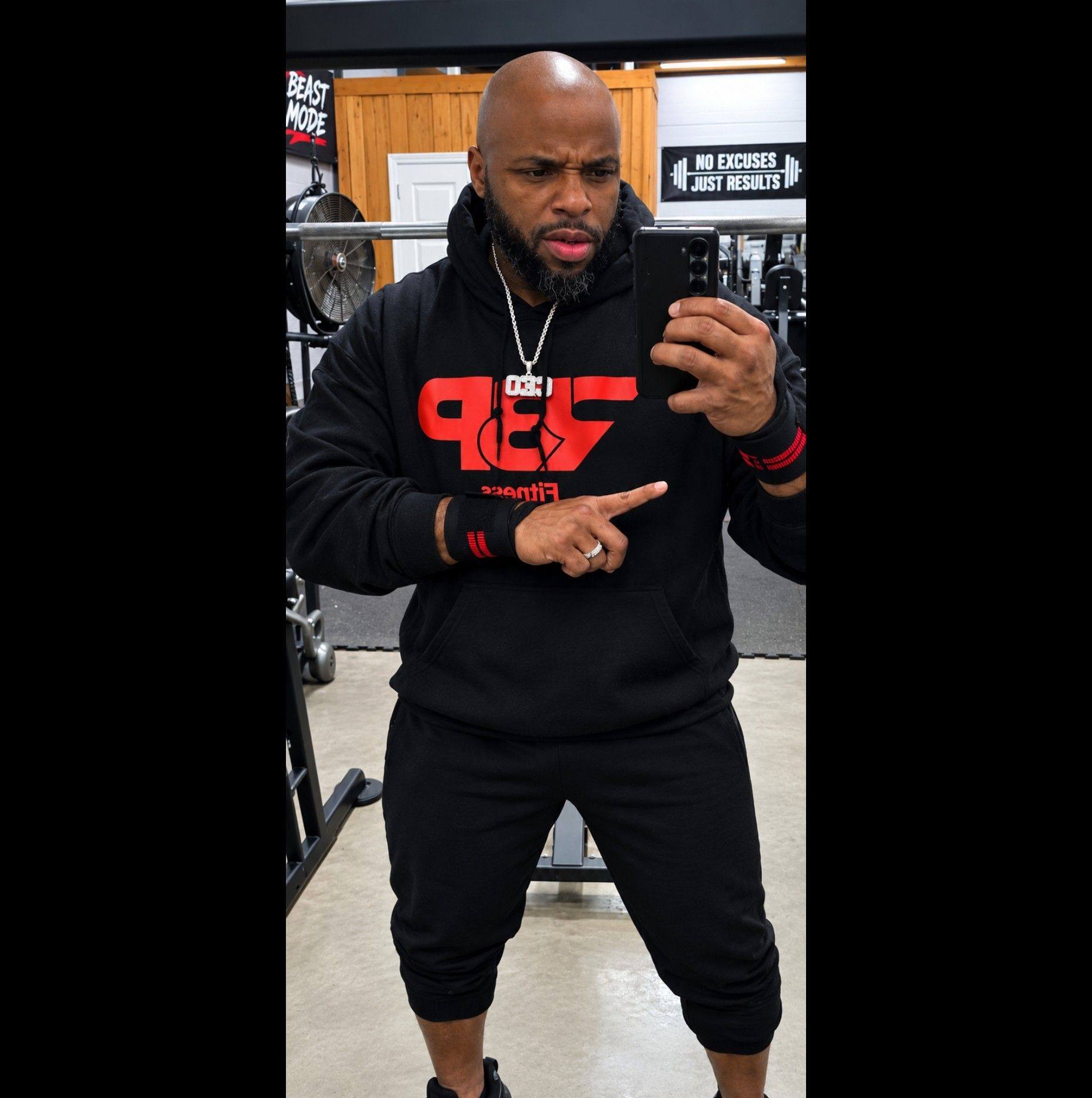 Yasia Gray killing this combo hitt hamstrings, glutes, and quads. Great ...