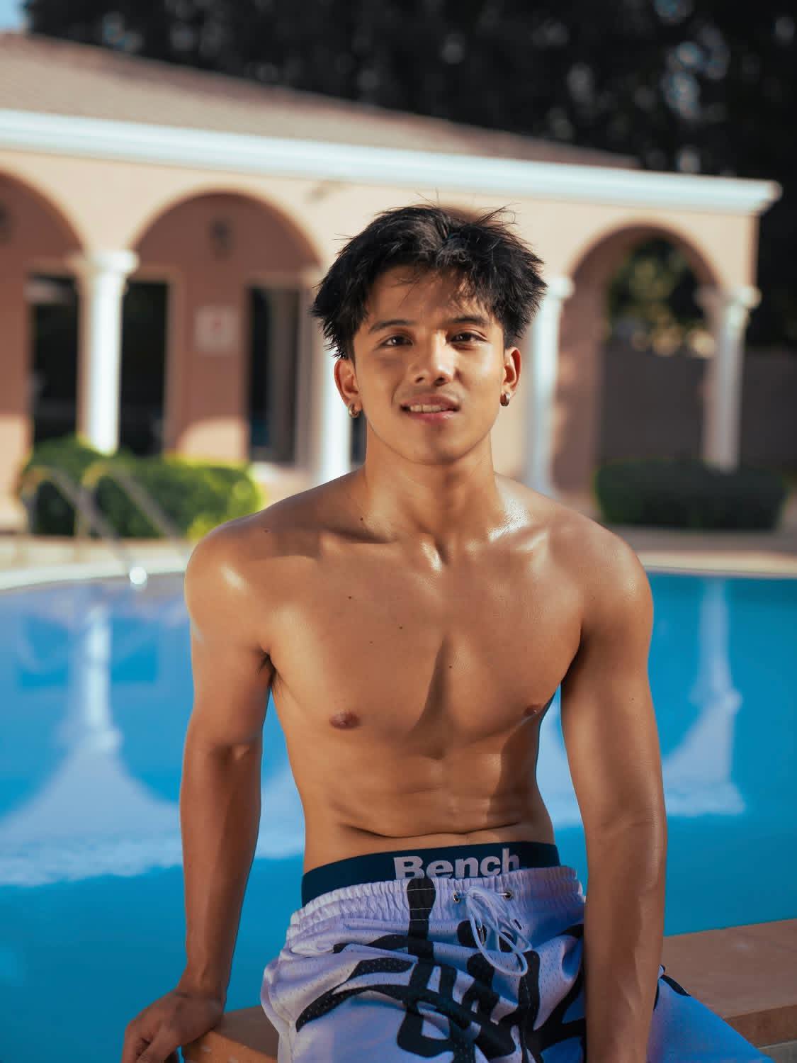 Ran - Anlakas ng dating kapag Moreno talaga. Pogi | Facebook