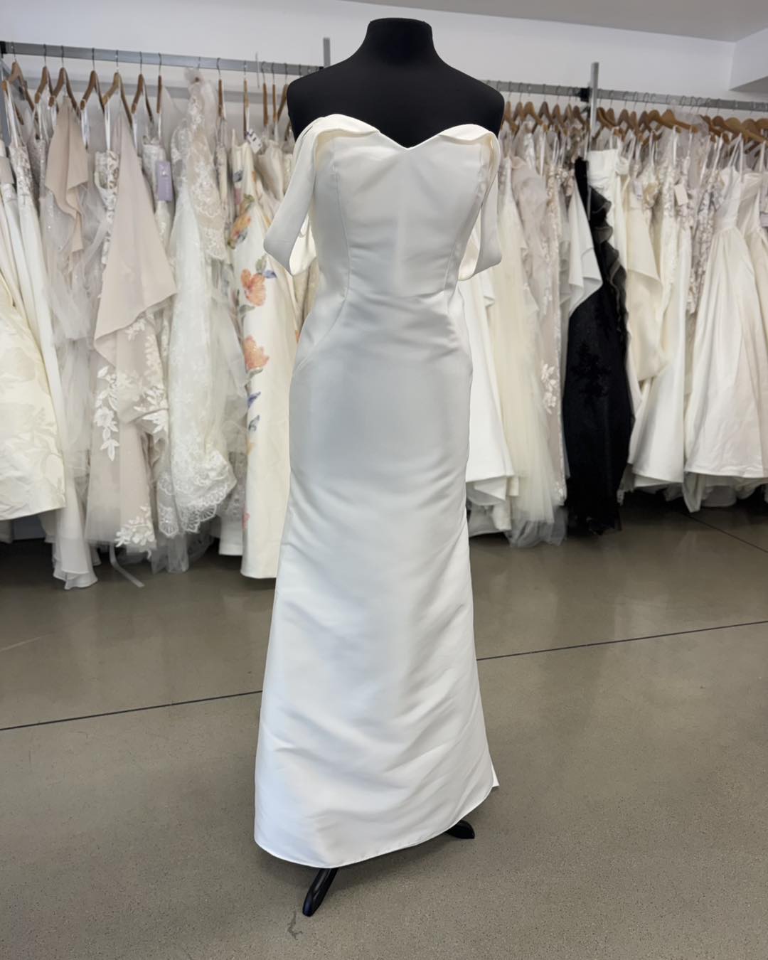 bridesmaid dresses bloomington il Wild Rose Bridal Breakfast at Tiffany's – 1920 evening dress garden ceremonies Woman Hair & Skin Color:Light