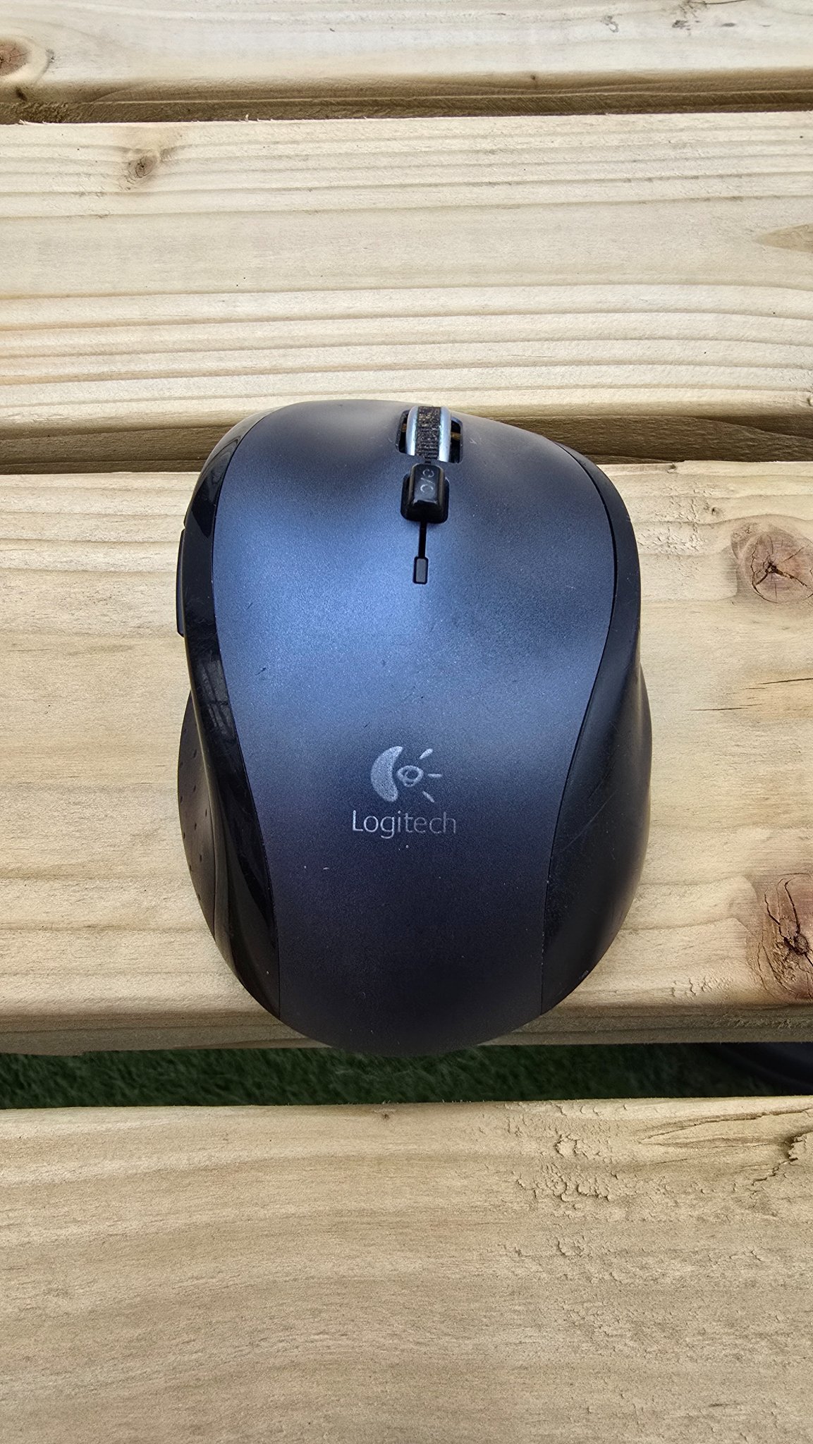 Logitech Wireless Laser Mouse M705 M-R0009 With Reciever