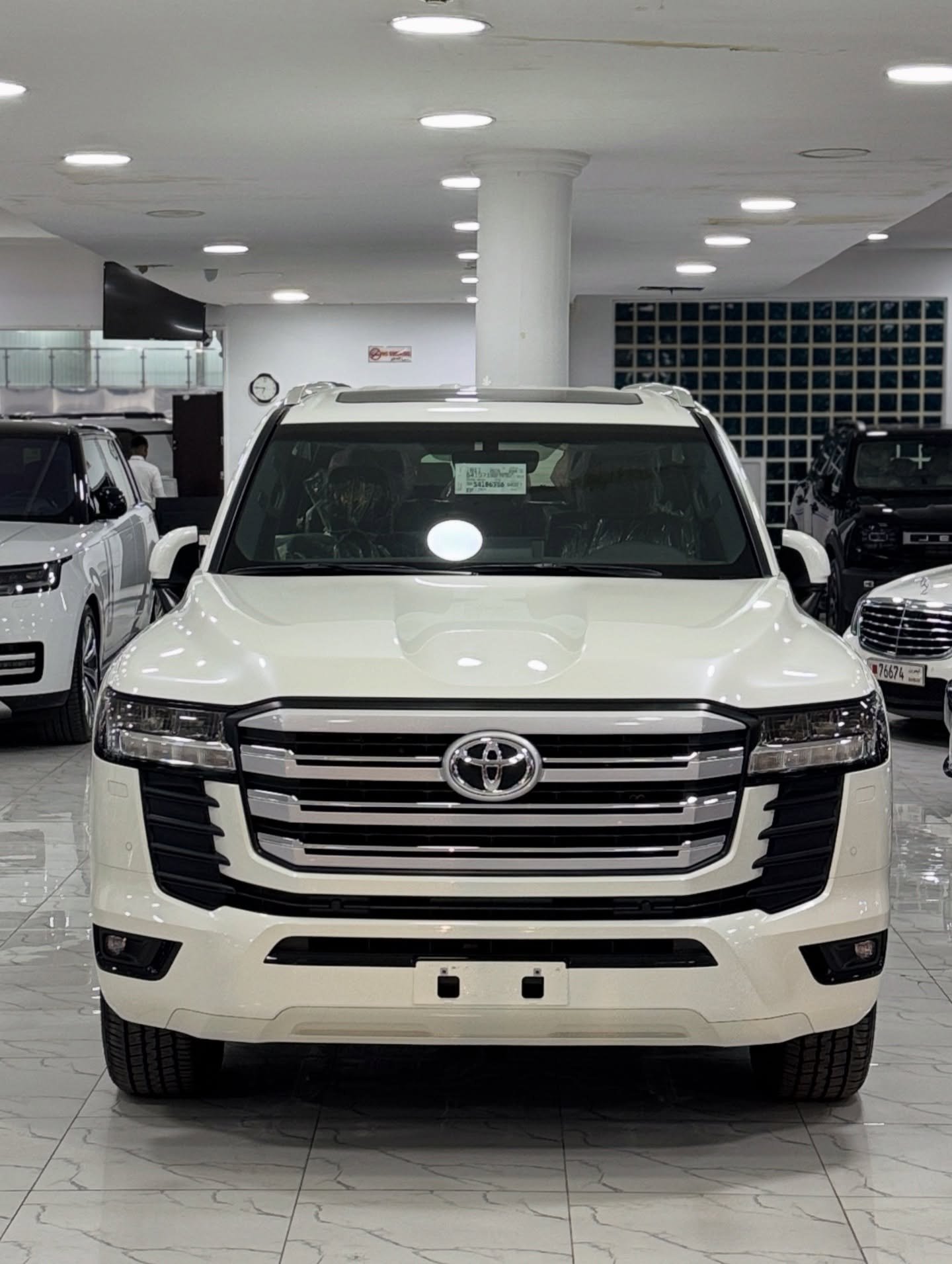 Toyota land cruiser lc300 details