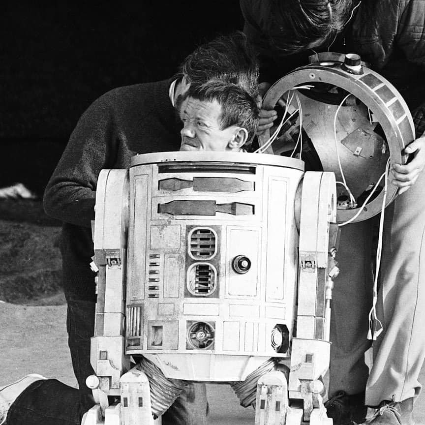 Happy Birthday Jimmy Vee! He took over the role of R2-D2 in TFA