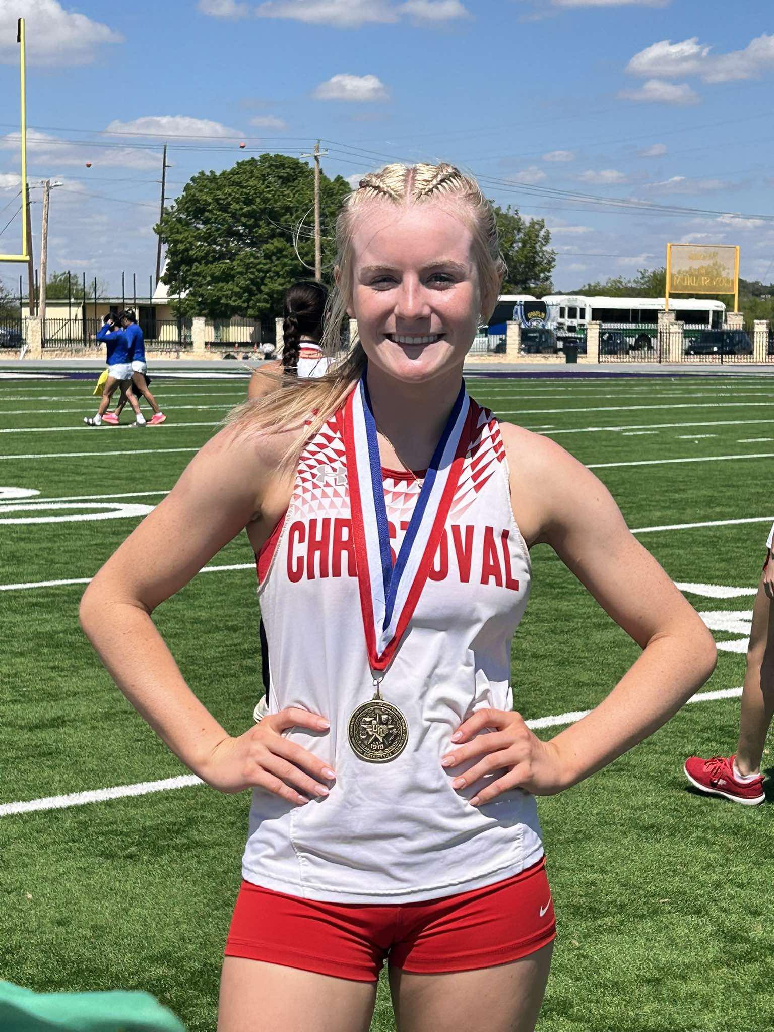 klowe 11 ⭐️Coaches Corner Standout⭐️ Khloe Bolander of Christoval set a new school record in the pole vault and personal best of 11' 9”! She won the 7-2A district meet today!! Congratulations! the robust Construction of our everyday skincare favorites Options:1 EA Atrium-Brand