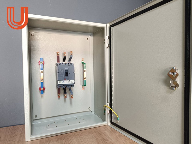 CB Box 160A Breaker : Schneider... - Universal Switchboards | Facebook