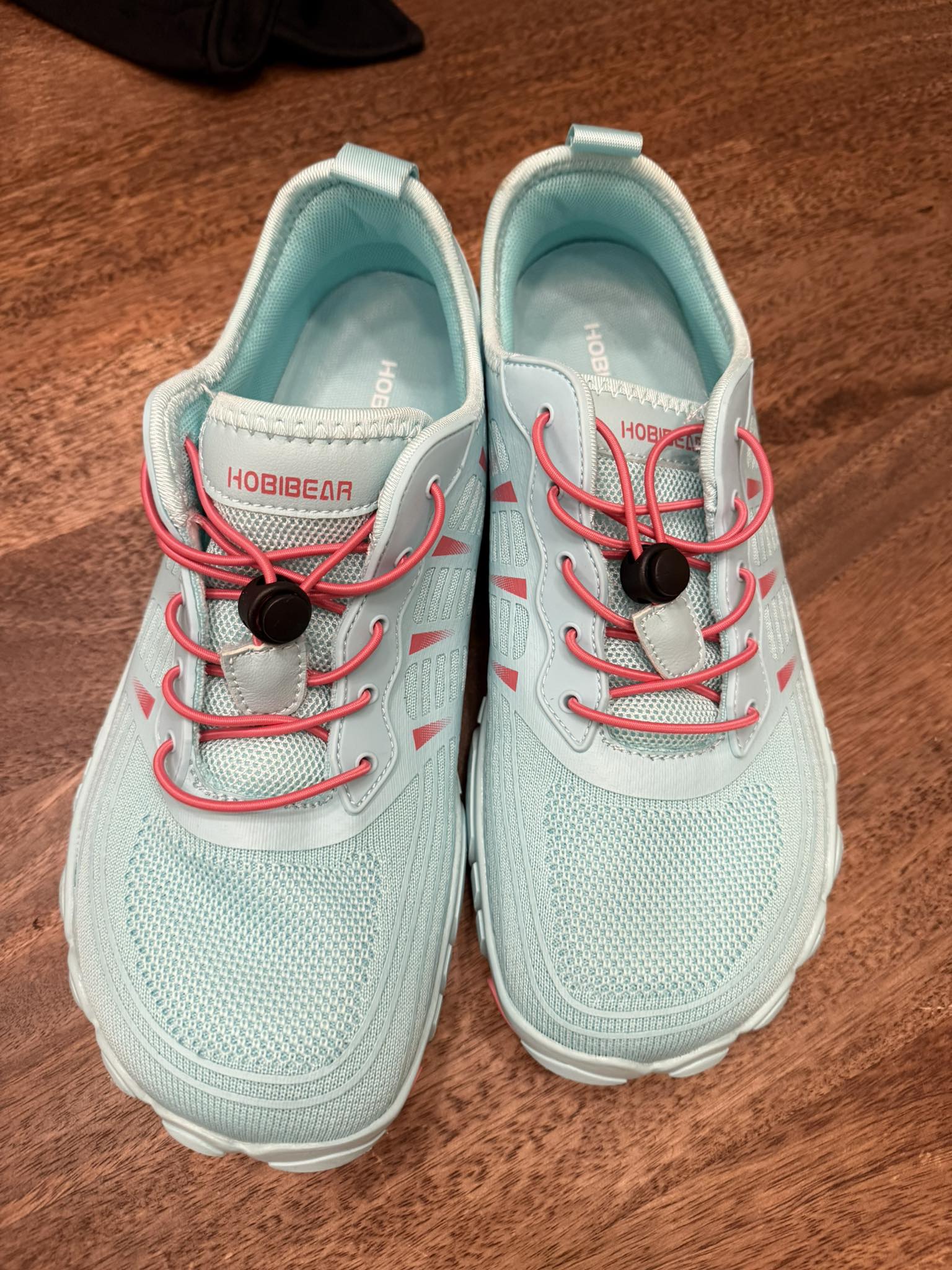 Missing package from China with four pairs of shoes delivered to
