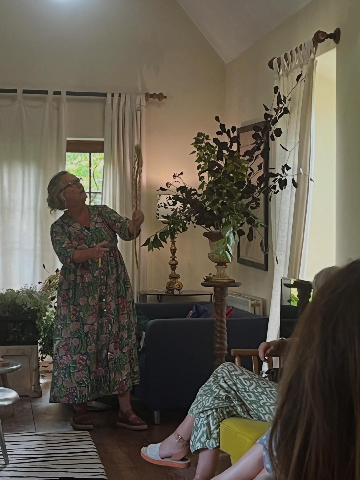 The wonderful Kate Reeves demonstrates... - G&T Garden Tours | Facebook