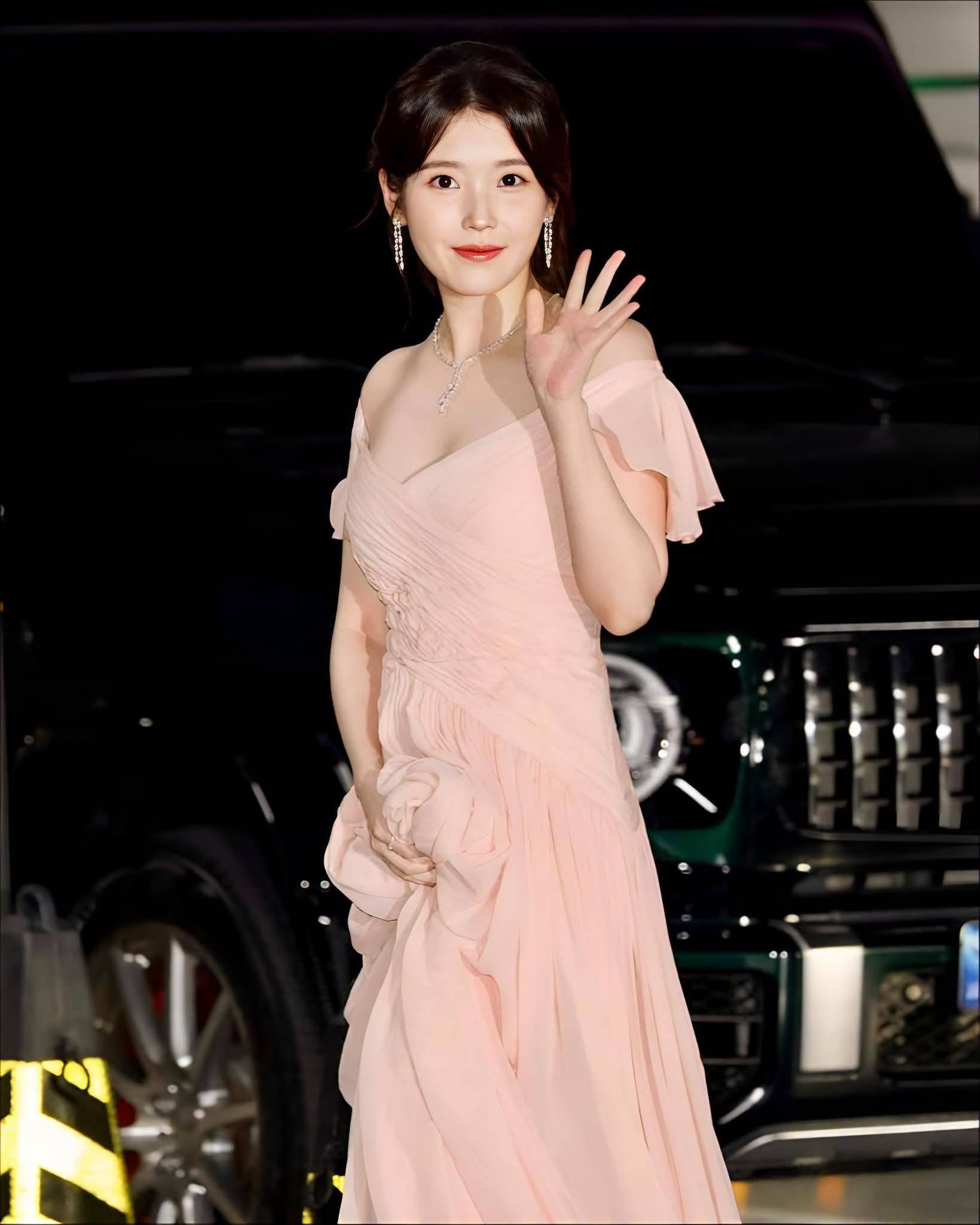 I and You - IU - I and You - IU added a new photo.
