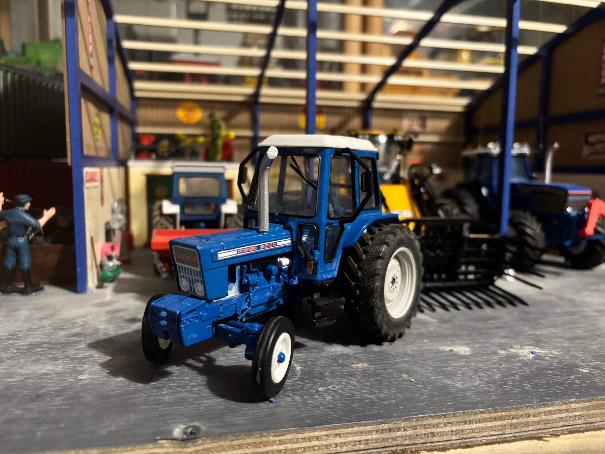 Ford 4600 1:12 scale tractor 🚜💙