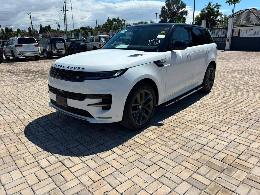 WhatsApp&call +2557 6248 3424 2023 Range Rover Sport HSE300PS