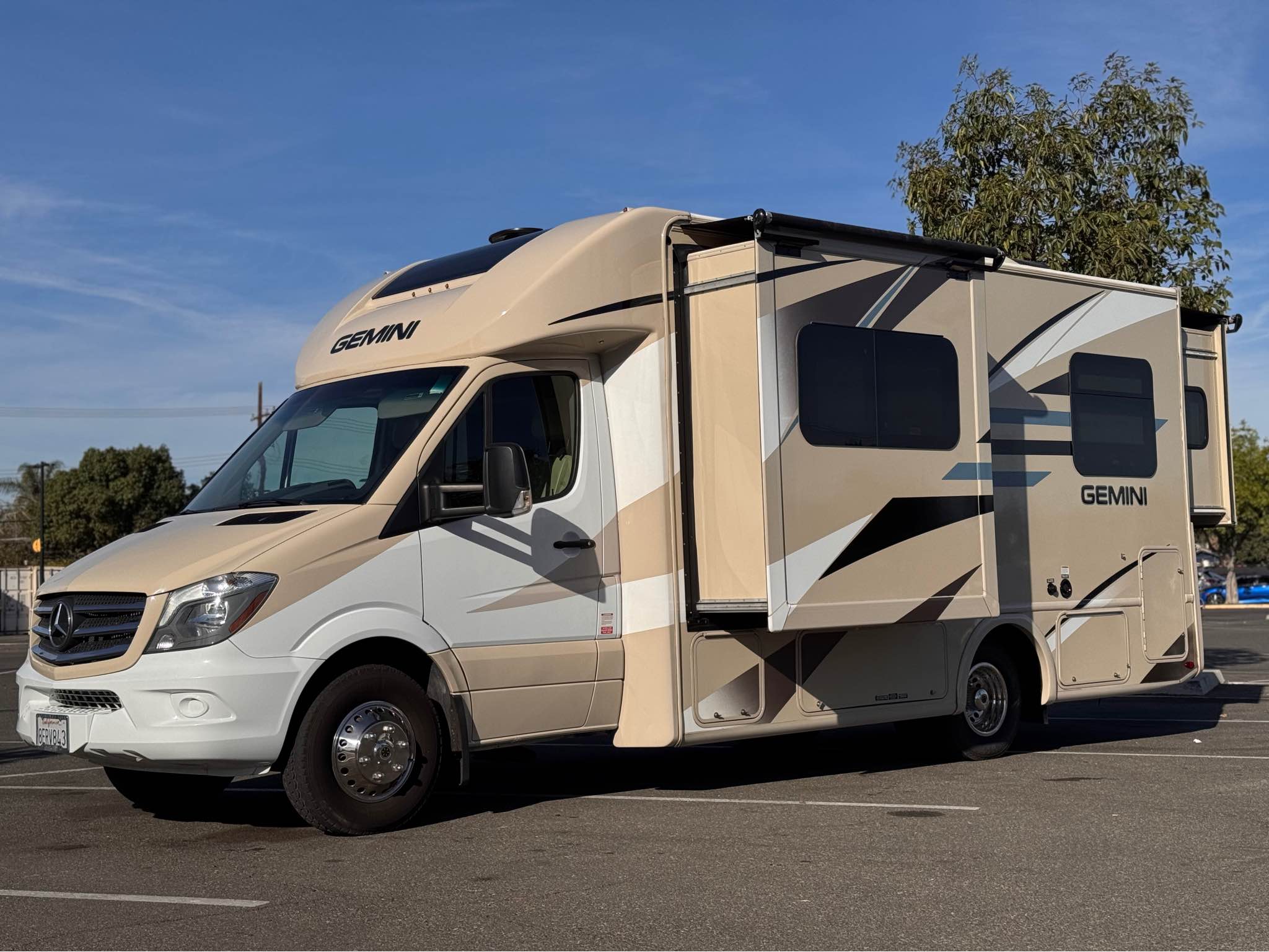 2018 Gemini Mercedes Sprinter 24’ RV W/ 2 Slide Outs - 16k Miles