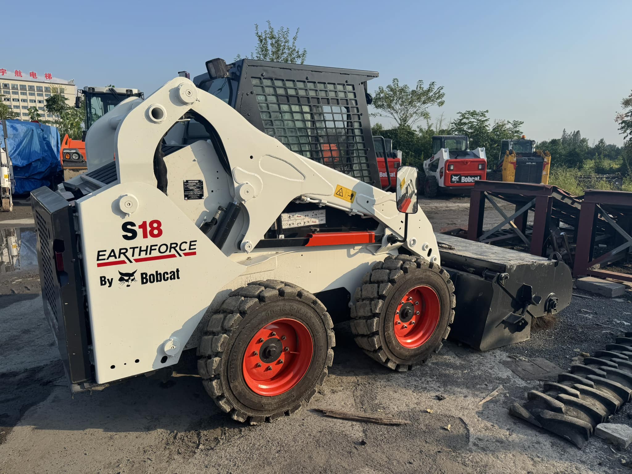 Heavy excavator Hitachi ZX350-5G on sale in stock inShanghai