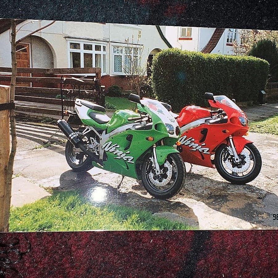 【ぴと】 Tony - The 1990 Kawasaki ZX-7 is a legendary sportbike that helped