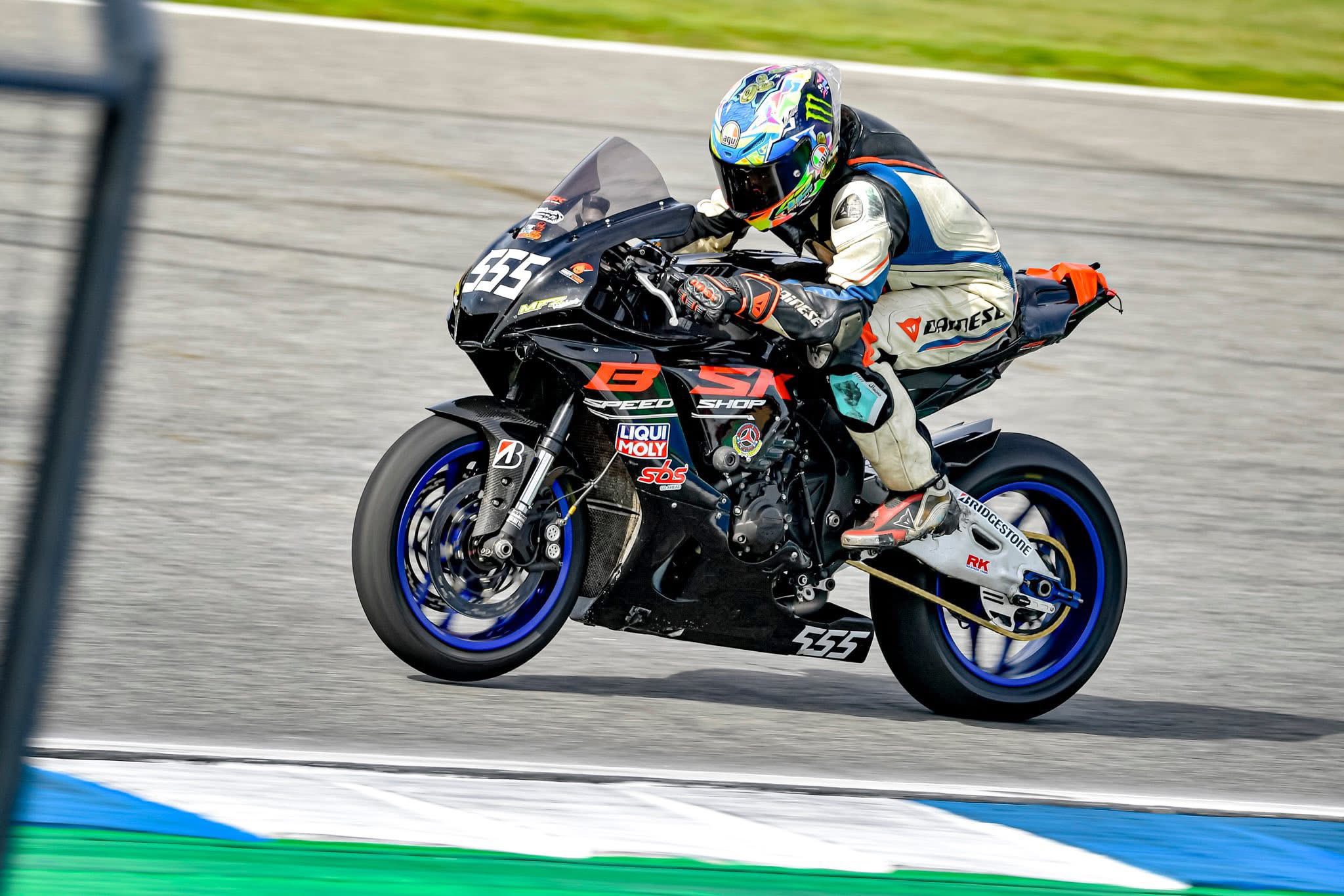 Hyper Racing