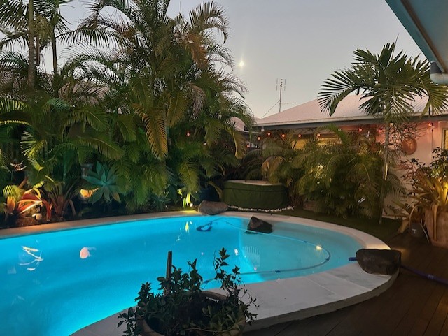 Mad Pool Interiors & Renovations