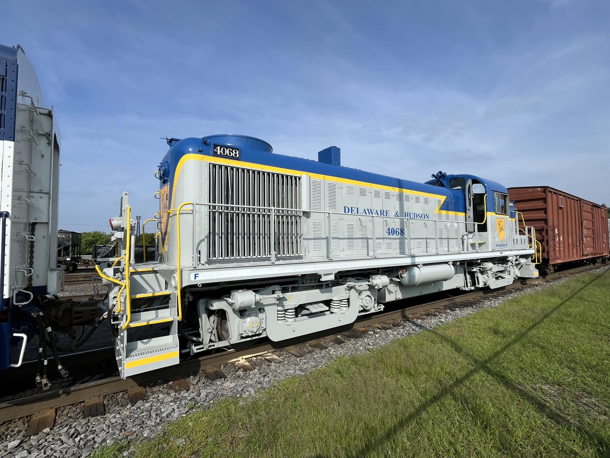 Delaware-Lackawanna's restored D&H RS3 4068 leads inaugural run