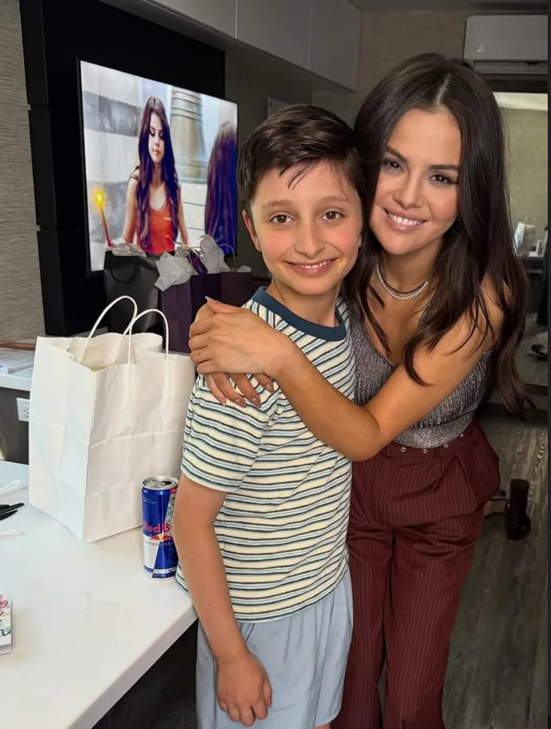 Laura S. - 📱| Max Matenko vía Instagram 🥹 #Itziselenator | Facebook