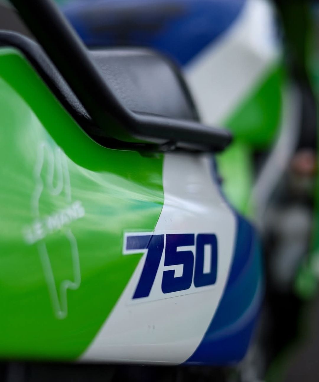 Tony - The Kawasaki ZXR750 is a true 90s superbike masterpiece