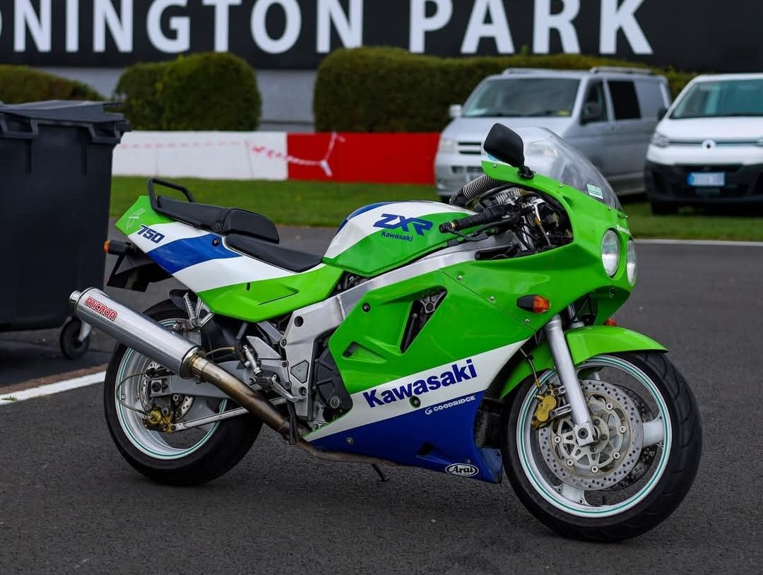 Kawasaki ZX 750. Superbike 1994. 청능자반축 明動 Kawasaki XEROX
