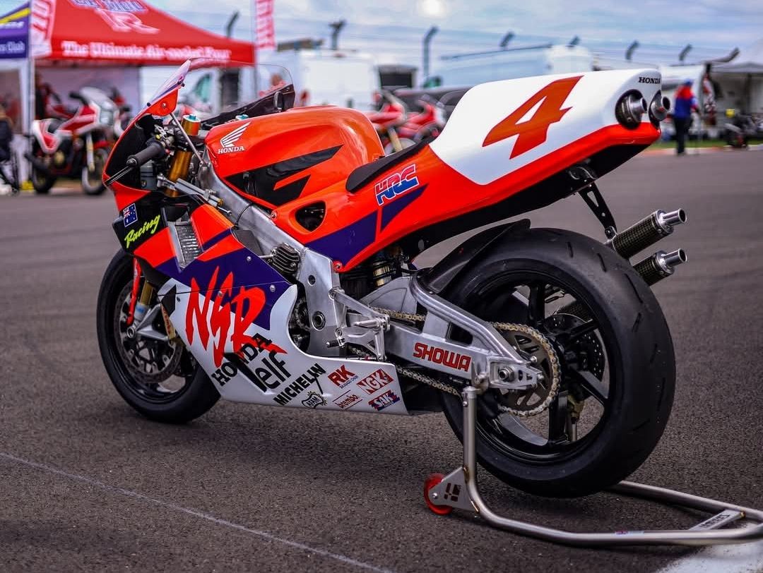 Honda NSR250R: a 2-stroke icon with HRC technology