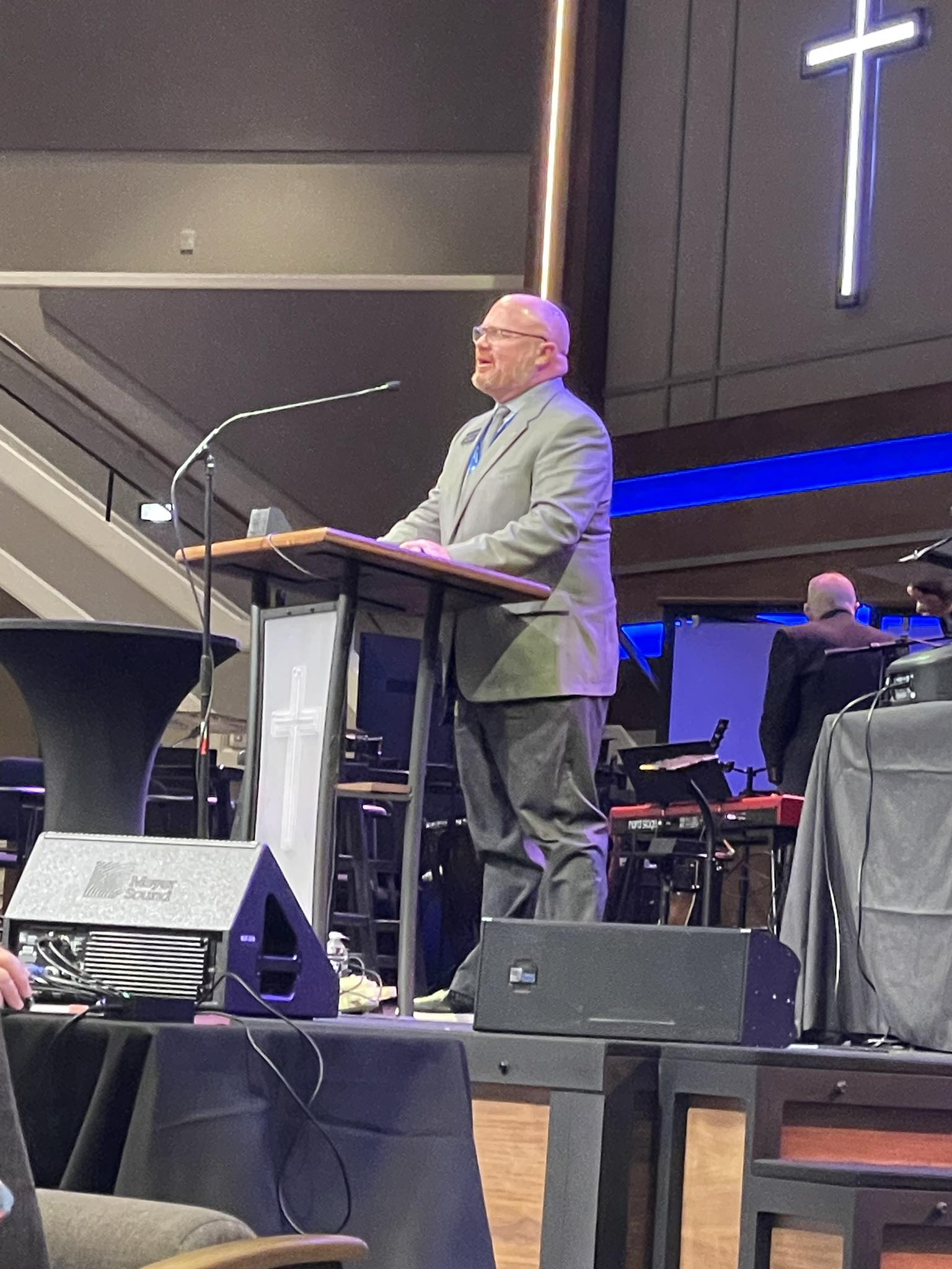 Beulah - Our pastor, John Roland was asked to give the opening prayer ...