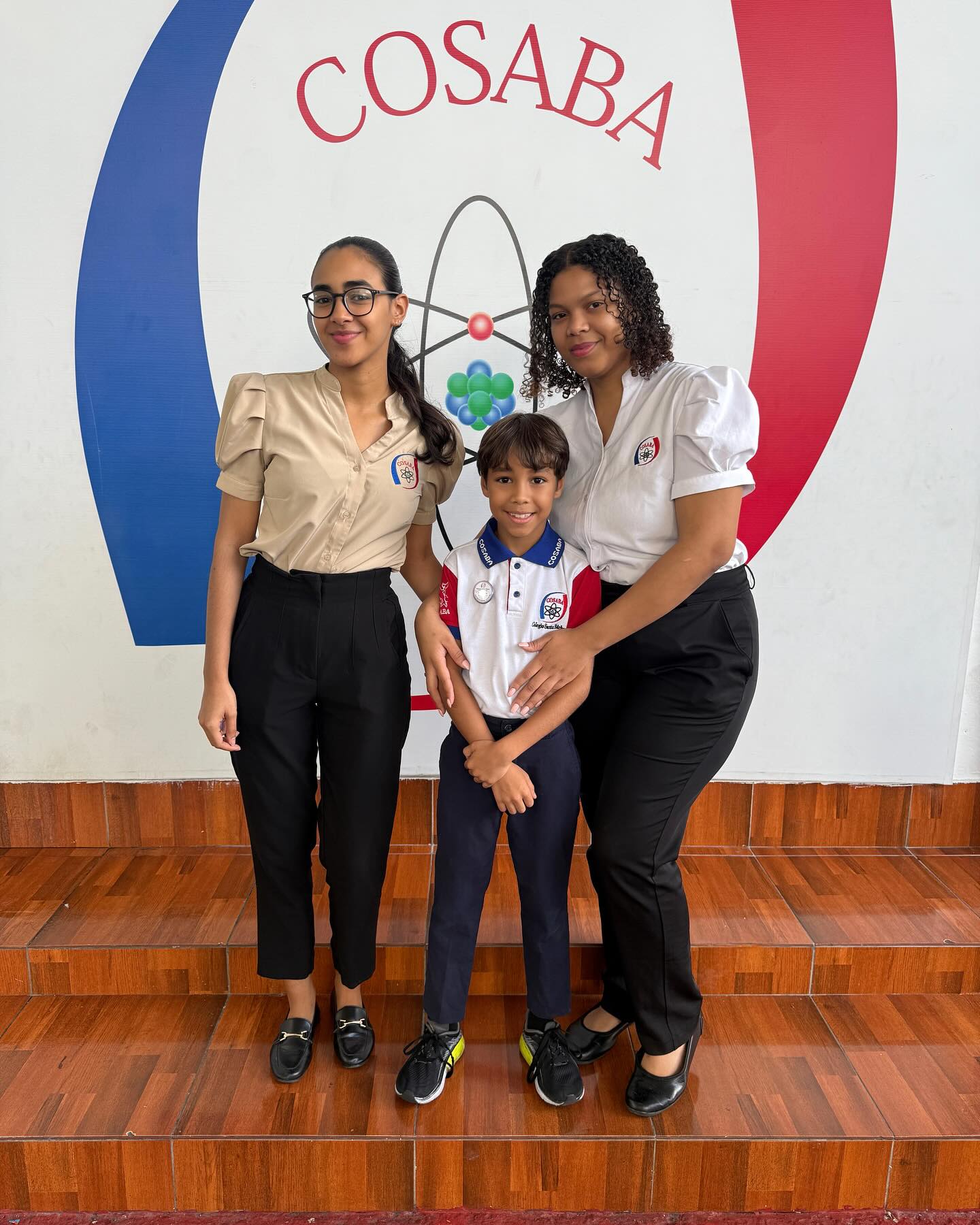 Colegio Sabiduría y... - Colegio Sabiduría y Baluarte