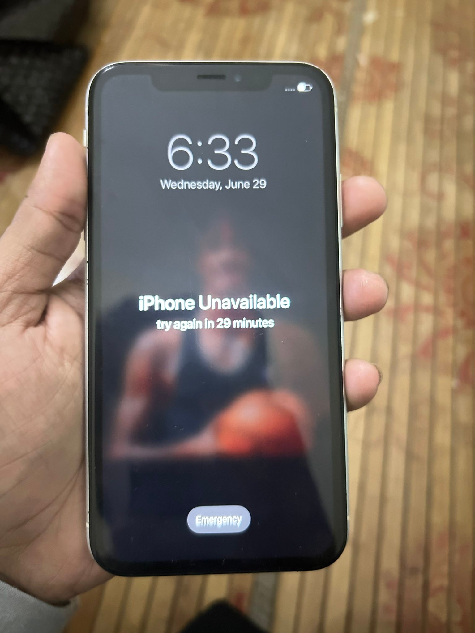 iPhone XR 64gb iOS 15.5 passcode bahan bypass mahar 950