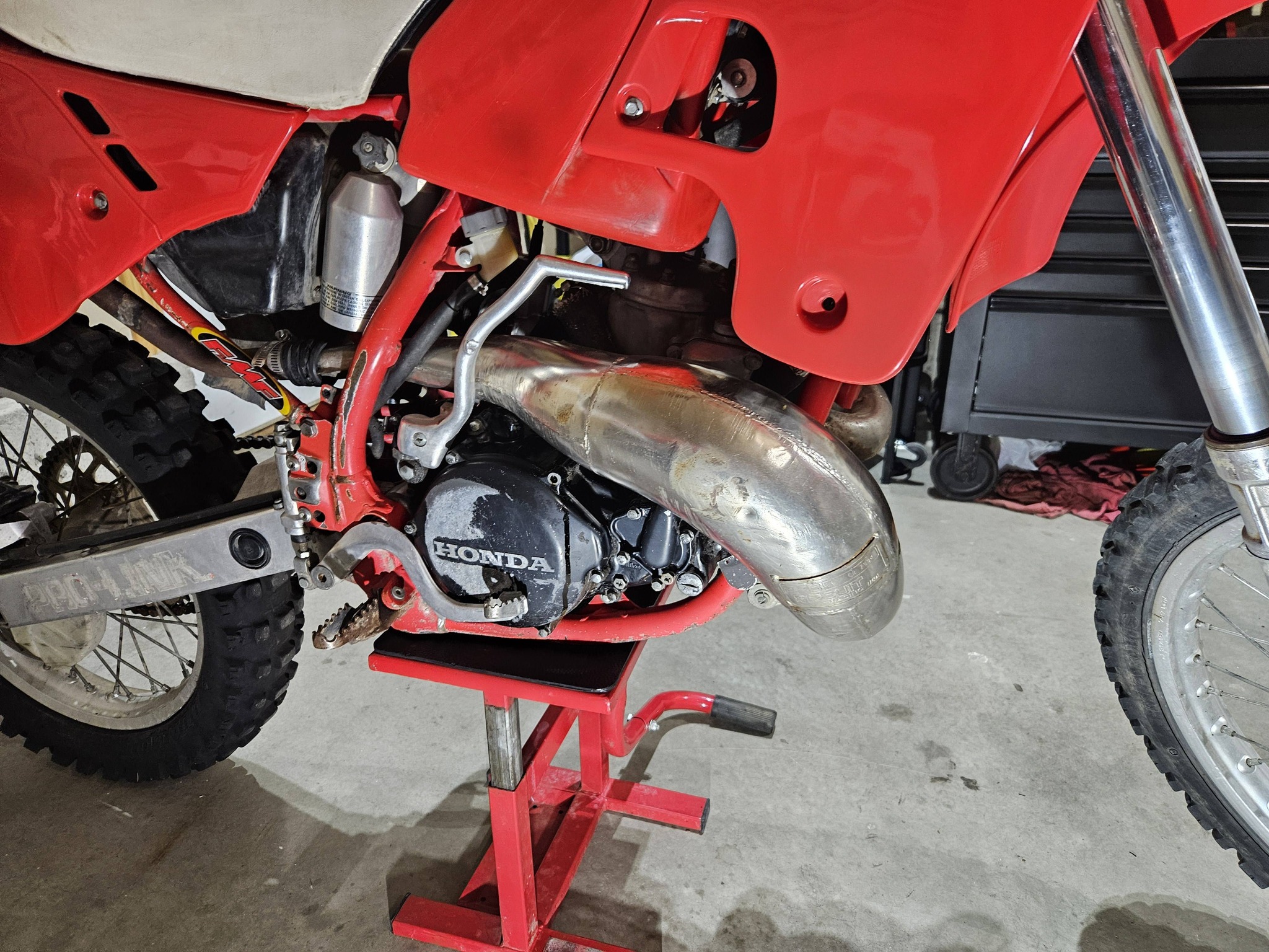 Can Pro Circuit works pipe fit Honda CR 250 97-98?