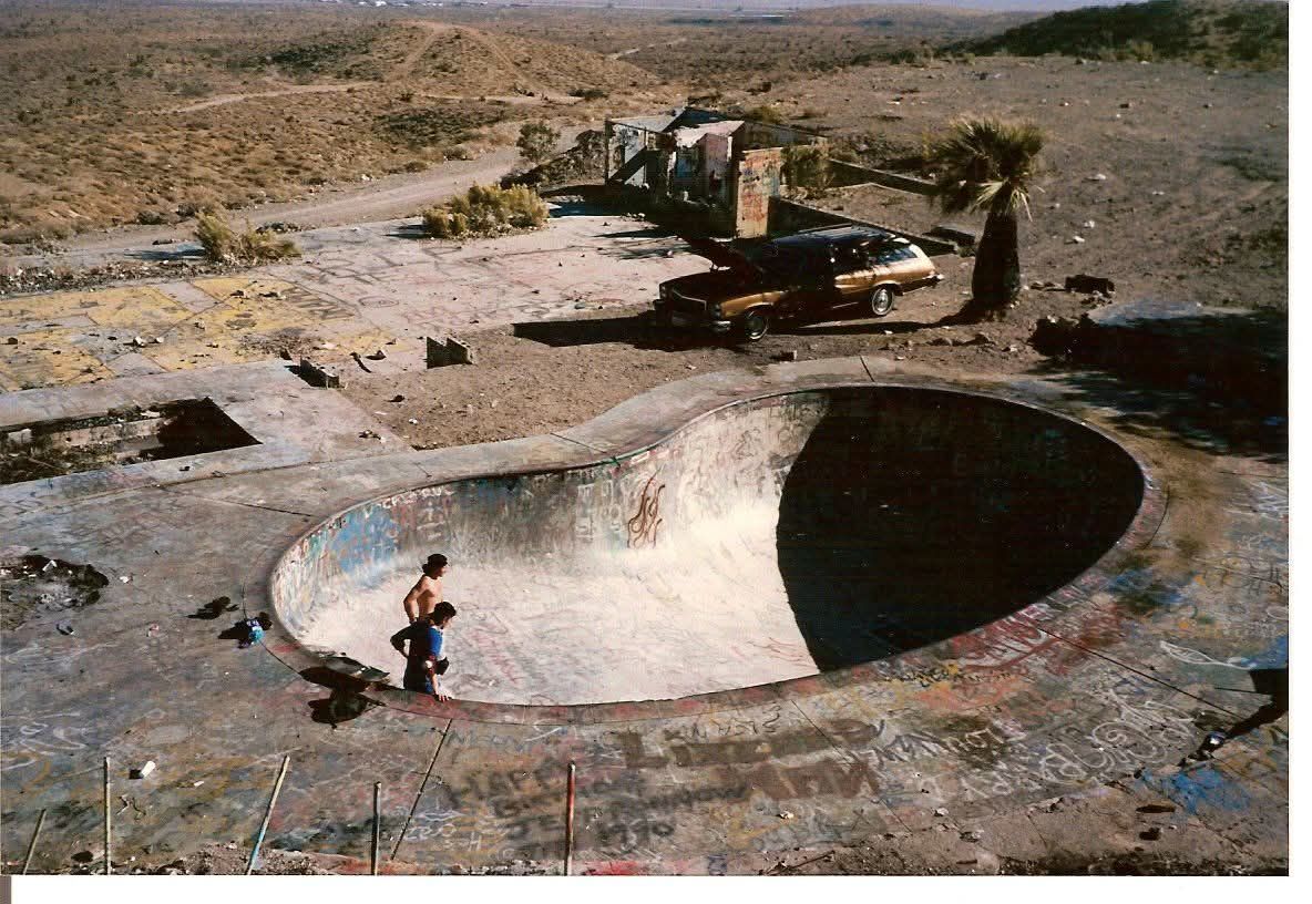 Nude Bowl: legendary skate spot in California