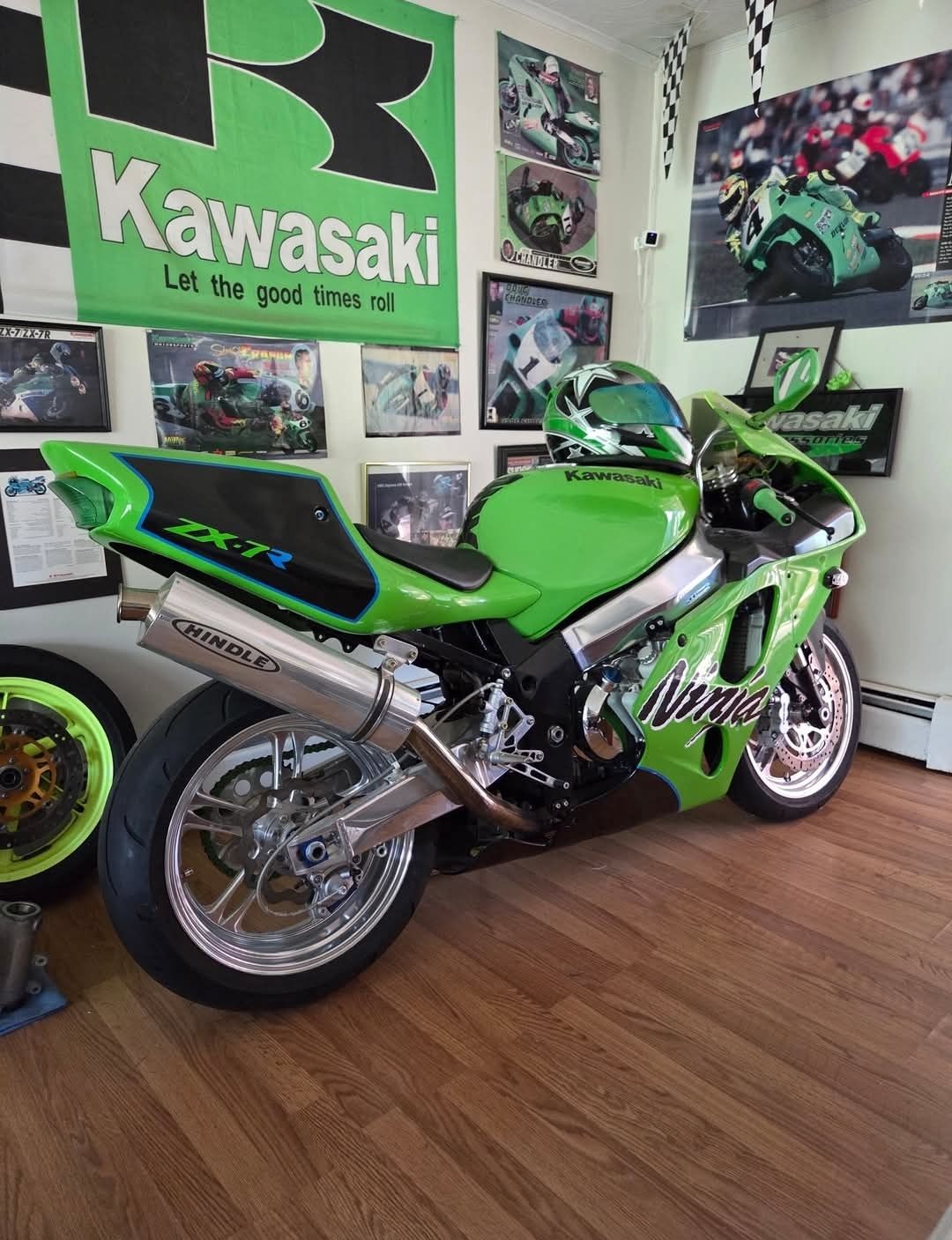 Tony - Green, white, blue, and those legendary vacuum hoses—pure