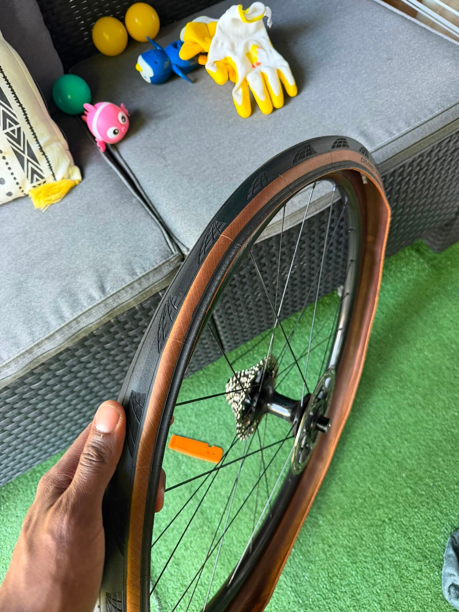 What's the best way to install GP5000 tires on Roval Rapide CLX
