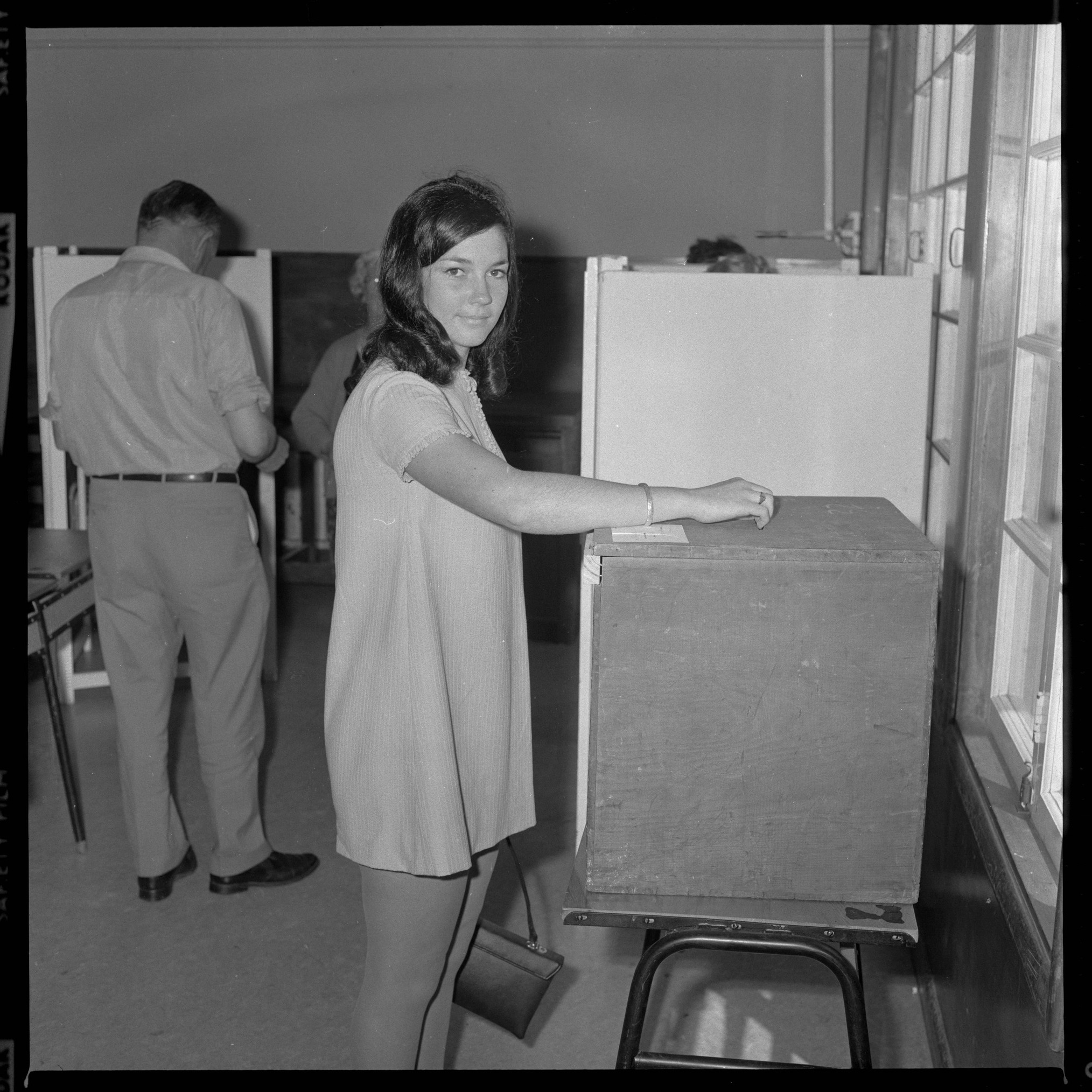 Pae - The voting age was lowered by one year in 1969, allowing Sue to ...